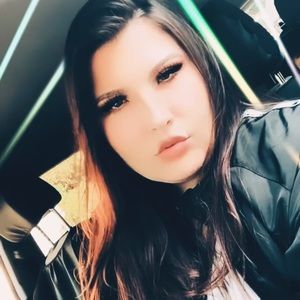 Meet your Posher, Ashlee